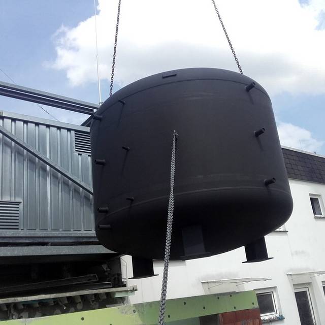 s_l_1000_1000_speicher_kran Wärmeplan – Referenzen - Mehr Speichervolumen für Wärmerückgewinnung in einer Industrieanlage